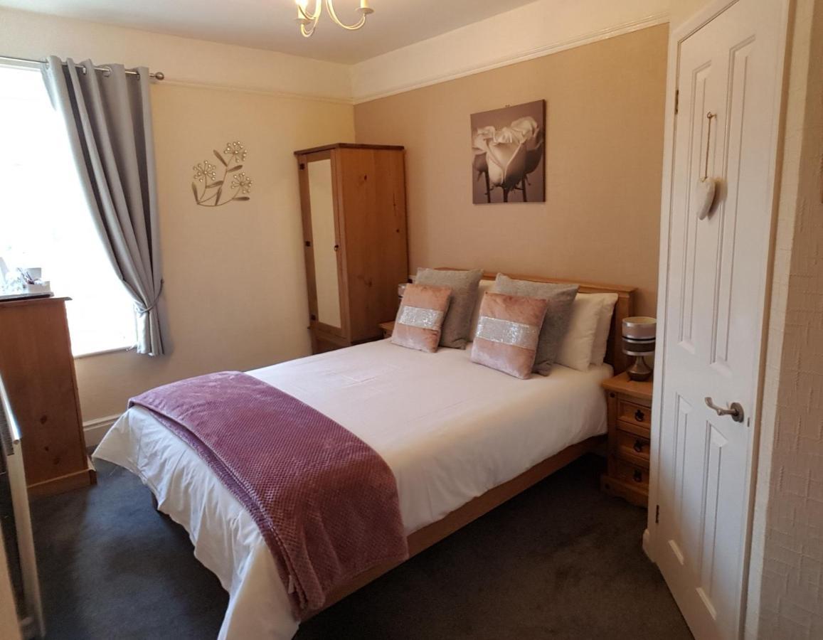 Kingsholm Guest house