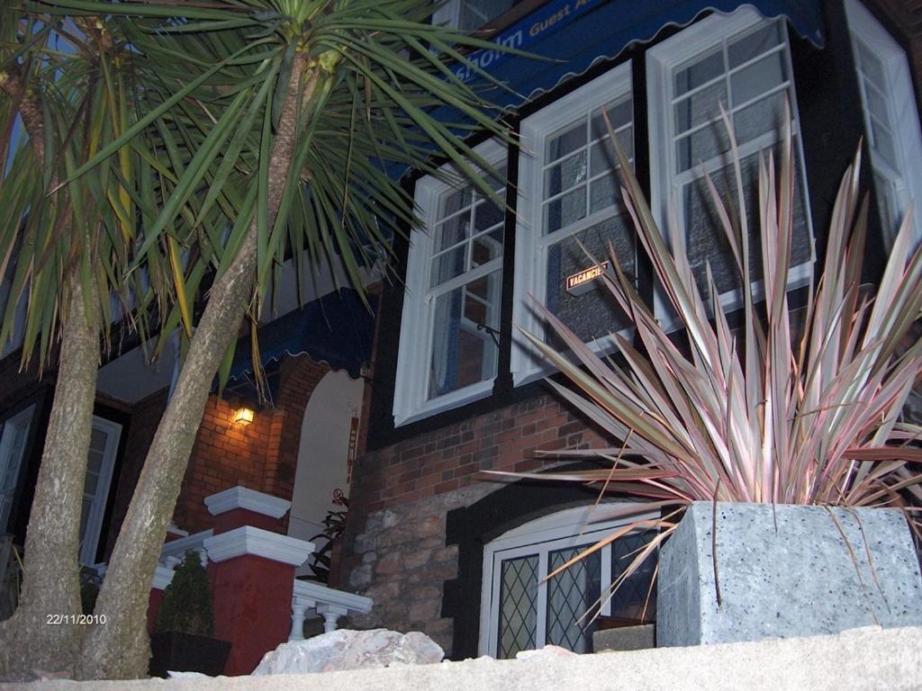 Kingsholm Guest house
