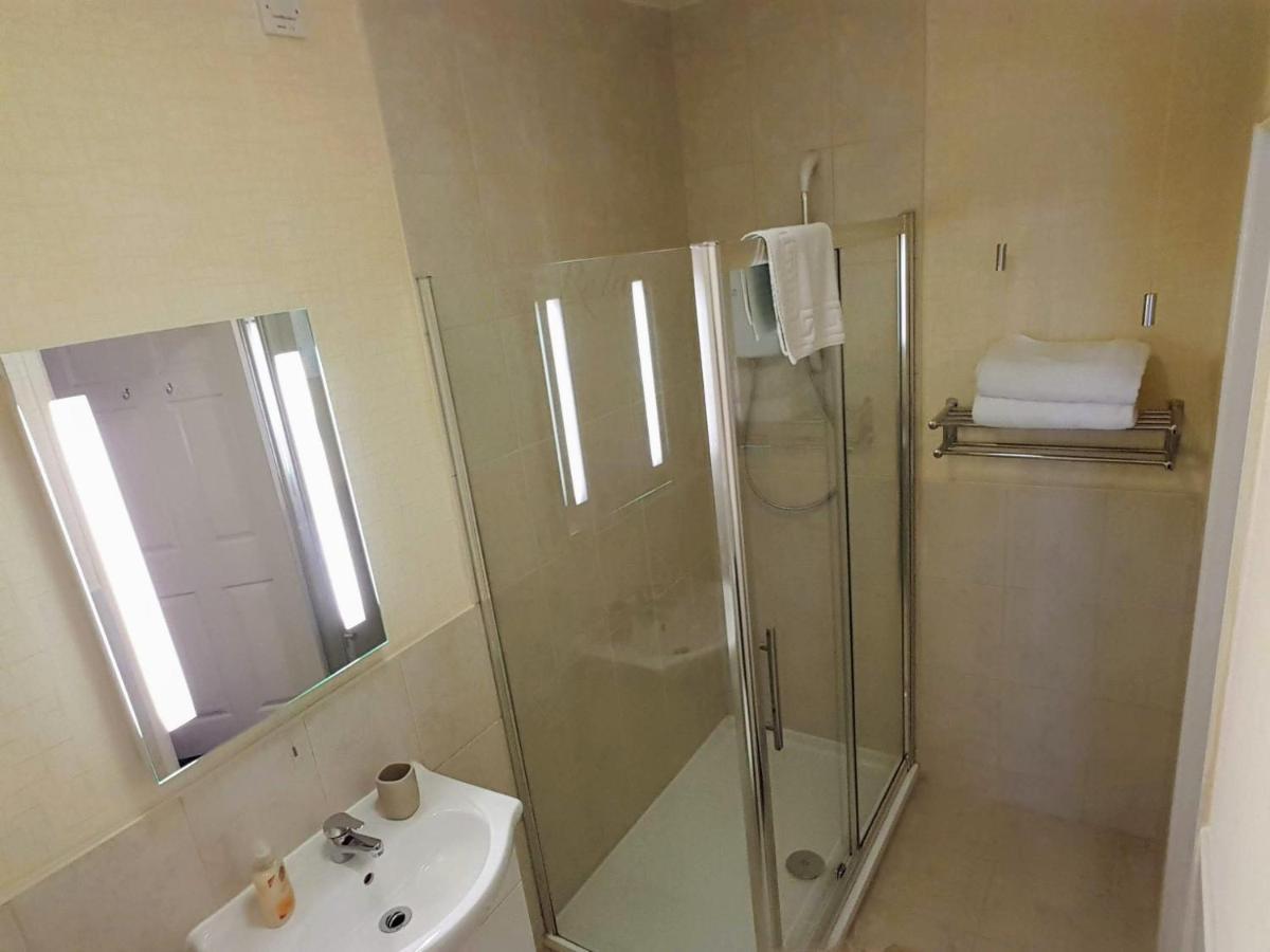 Kingsholm Guest house